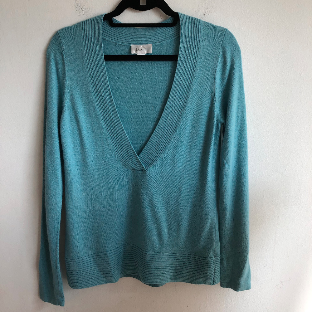 Ann Taylor LOFT Turquoise V-Neck Angora Sweater M